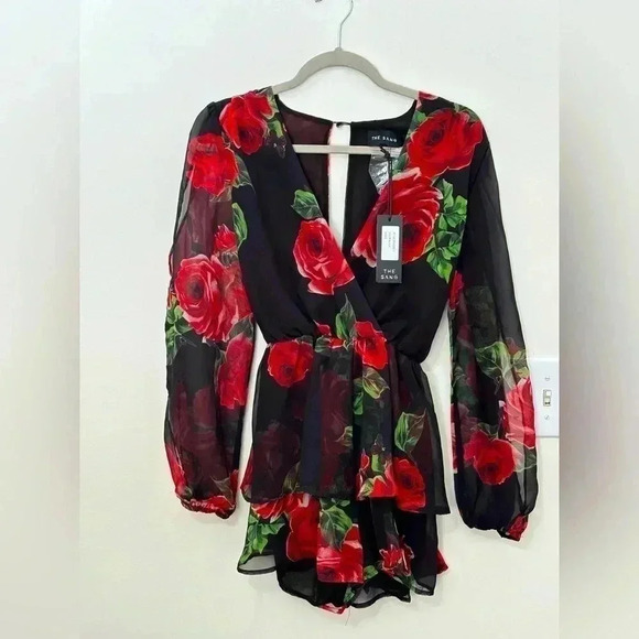 NWT The Sang Rose Romper‎ Roses 🩵 - Picture 1 of 4